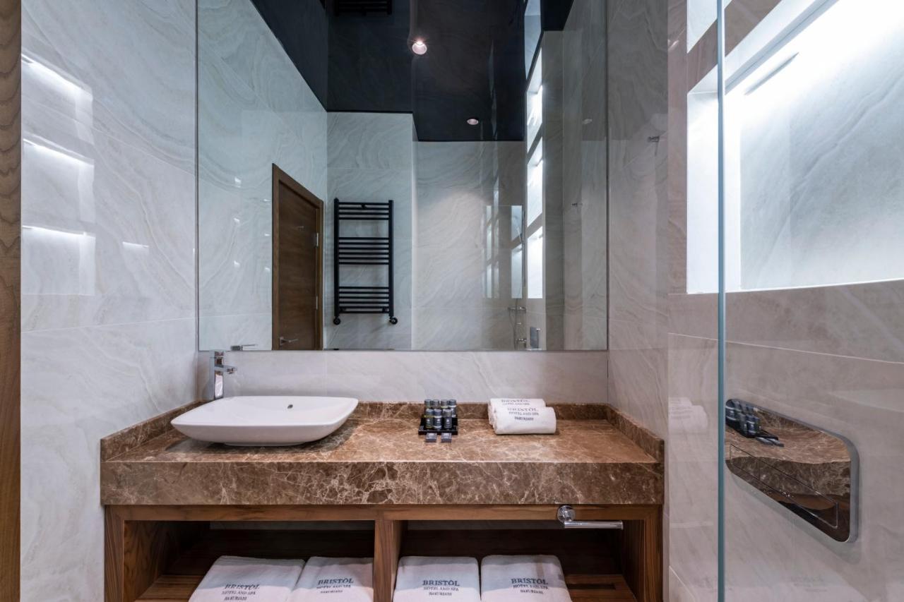 Bristol Hotel And Spa Бакуриани Екстериор снимка
