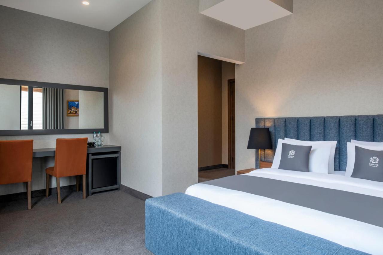 Bristol Hotel And Spa Бакуриани Екстериор снимка